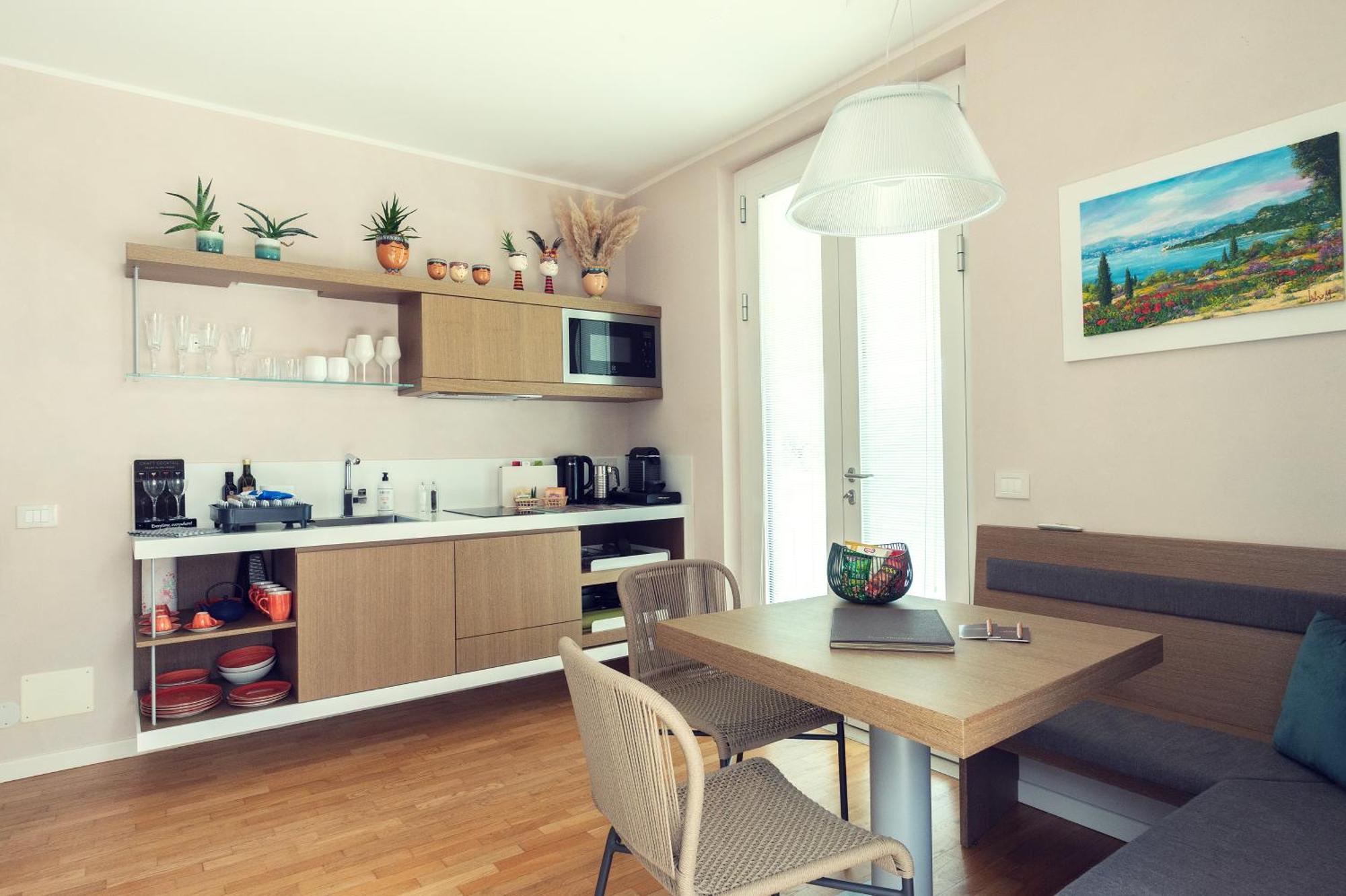 San Colombano Suites Бардолино Екстериор снимка