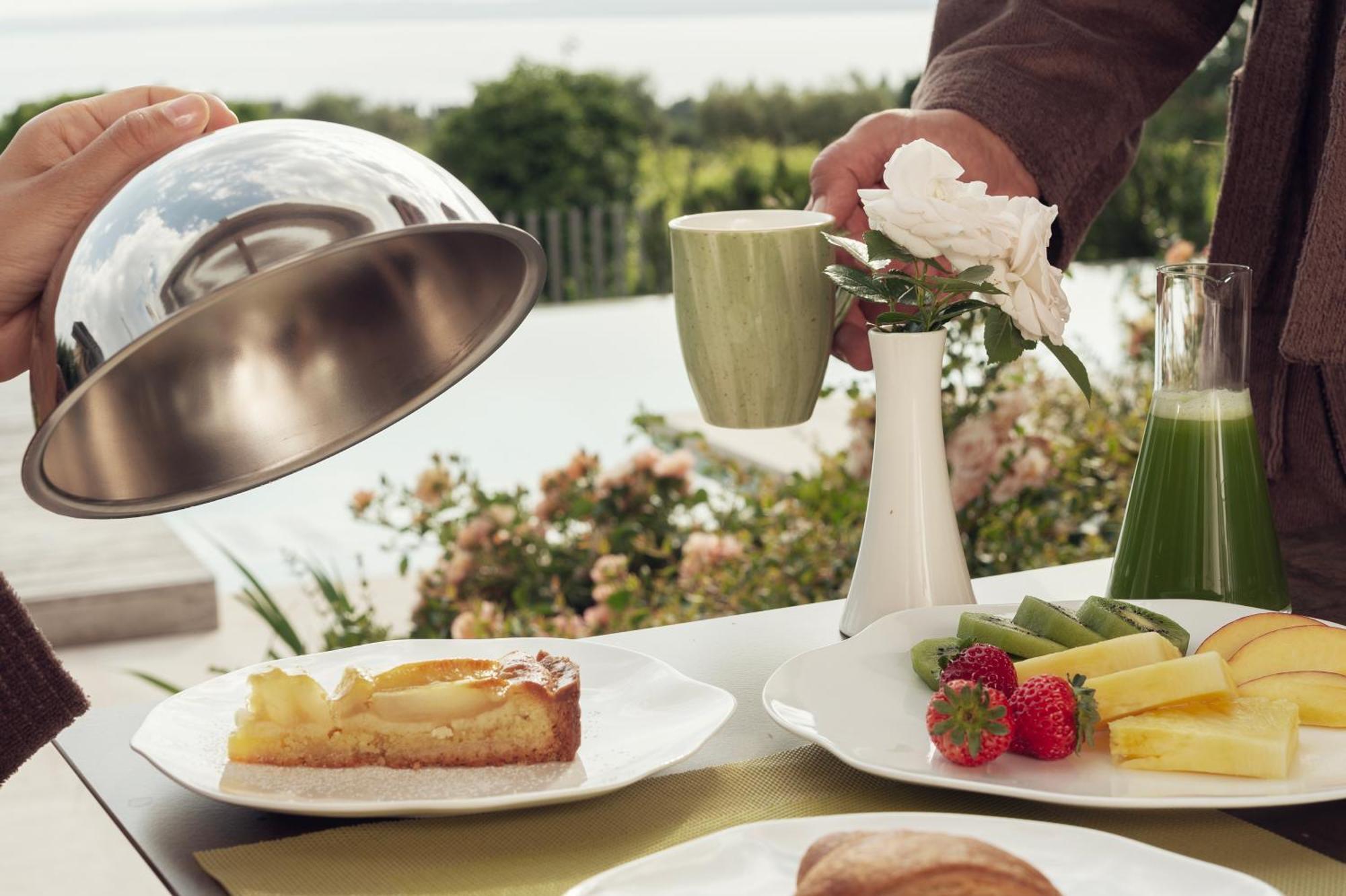 San Colombano Suites Бардолино Екстериор снимка