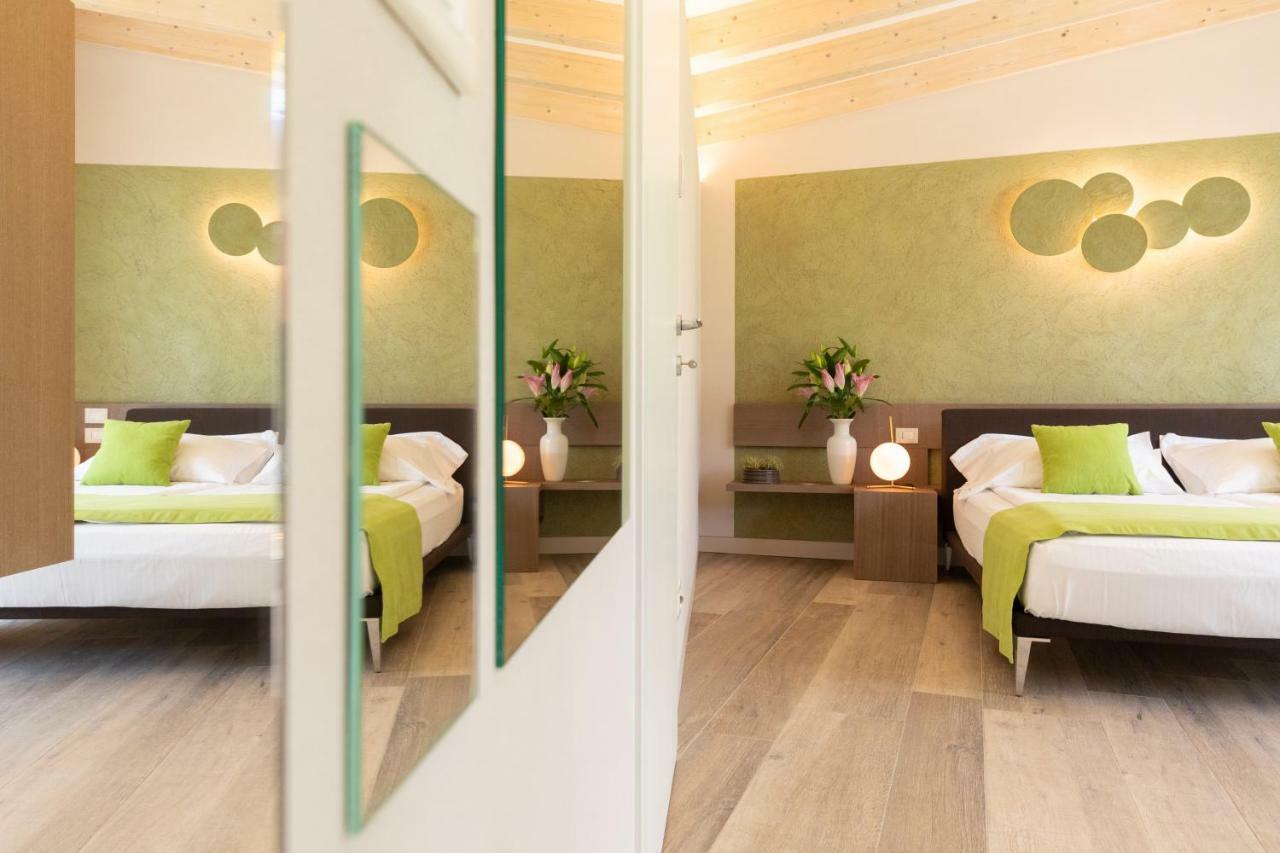 San Colombano Suites Бардолино Екстериор снимка